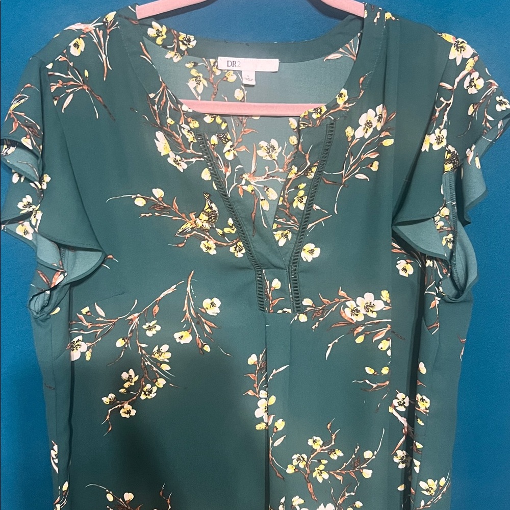 DR2 Green Floral Blouse - Picture 2 of 2